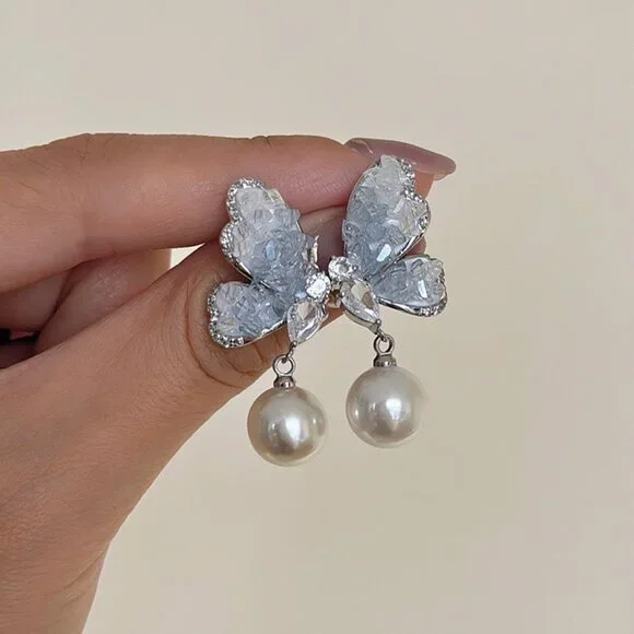 Butterfly pearl earrings for non-pierced ears, clip earrings - Picture 2 of 7
